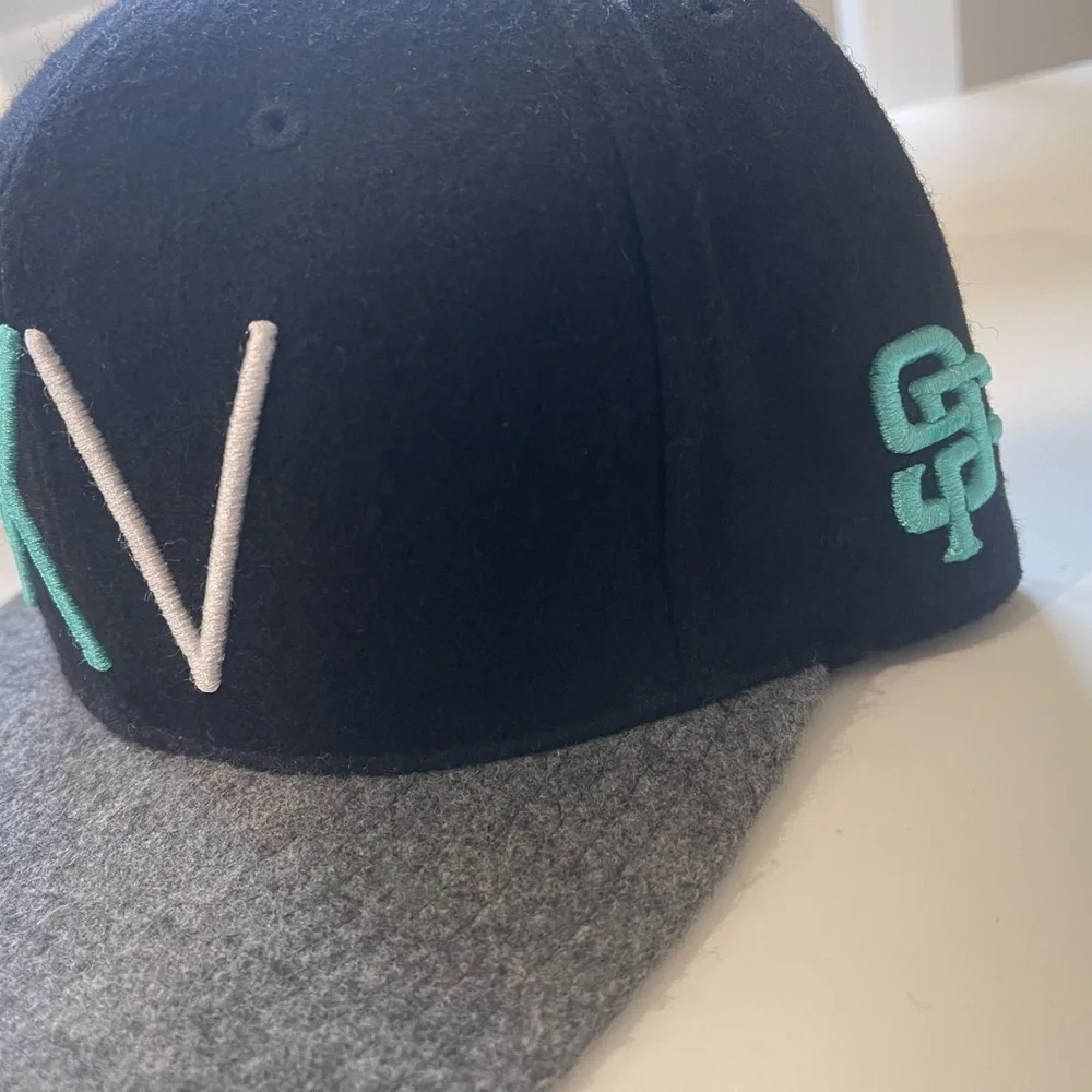 9Five - wool SnapBack - limited drop, like new - Excellent condition - Picture 4 of 4